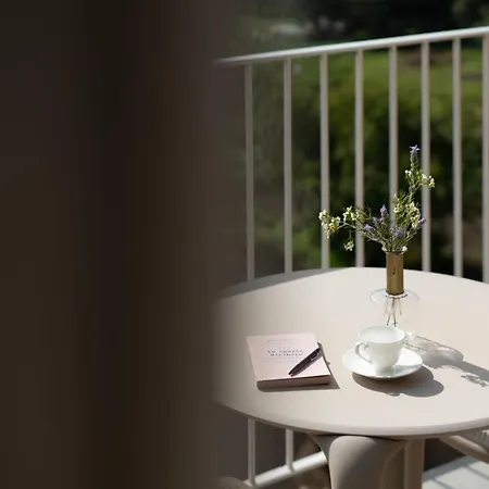 Domo 20 & Rooftop فندق