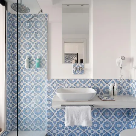 Domo 20 & Rooftop فندق 2*