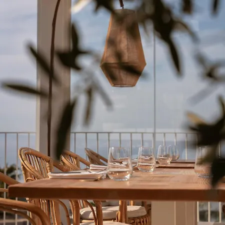 Hotel Domo 20 & Rooftop