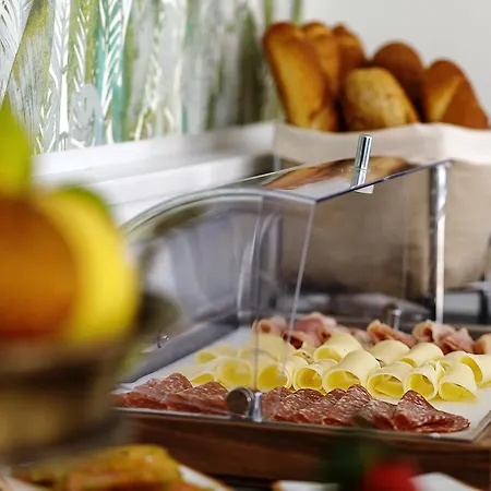 فندق Domo 20 & Rooftop 2*