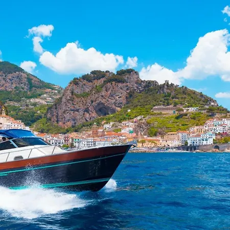 Hotel Domo 20 & Rooftop 2*