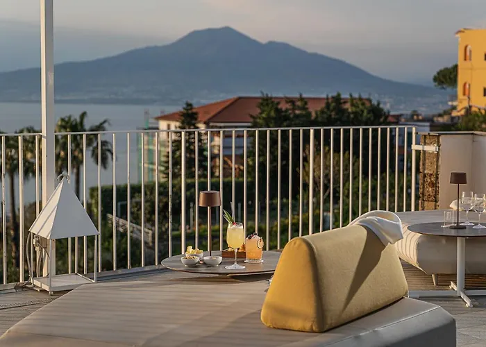 فندق Domo20 & Rooftop فيكو إيكوينس