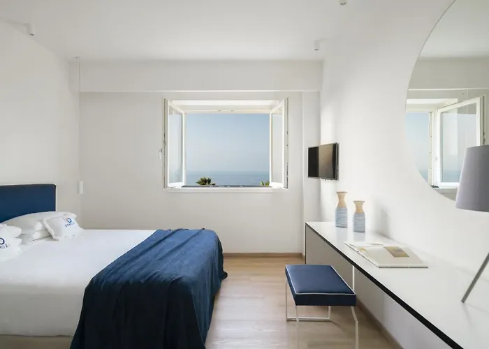 Domo20 & Rooftop Hotell 3*