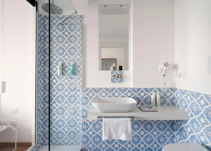 Domo20 & Rooftop Otel 3*