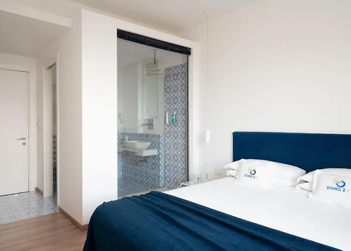 فندق Domo20 & Rooftop 3*