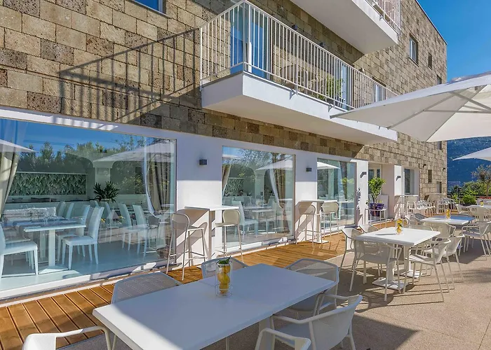 فندق Domo20 & Rooftop فيكو إيكوينس